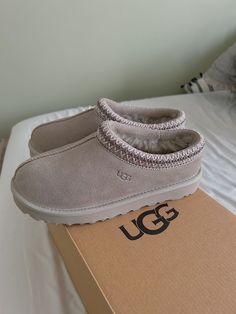 Cute Uggs, Ugg Tasman Slippers, Trendy Shoes Sneakers, Preppy Shoes, Pretty Shoes Sneakers, Cute Nike Shoes, Fresh Shoes, Ugg Slippers