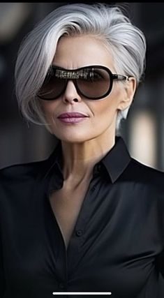 Long Wedge Hairstyles, Short Grey Hair Over 60 With Glasses, Light Blonde Short Hair, Short Hair Over 60 With Glasses, Short Grey Bob Hairstyles, Silver Hair Bob, Short Grey Hair Over 60, 60 Bob Hairstyles, Hot Mom Haircut