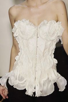 jean paul gaultier spring ‘06. White Corset, Couture Details, Outfit Look, Mode Inspo, 가을 패션, Looks Style