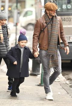 David Beckham’s Style: His 20 Best Outfits Don Pedro, Winter Clothes, Mens Casual Outfits