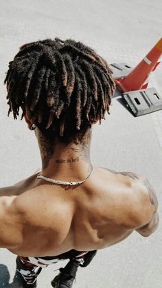 Short Dread Styles, Fade Haircut Designs, Taper Fade Curly Hair, Dreadlocks Men, Short Dreads, Cornrow Hairstyles For Men, Dreads Styles