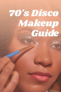 Retro Makeup 70's Disco, 70s Makeup Disco Eye Gold, 1970s Fashion Disco 70s Makeup, 70 Eye Makeup, Abba Eye Makeup, Easy And Cool Halloween Costumes, 70s Make Up Looks Disco, 70s Disco Makeup Black Women, 1970 Disco Makeup