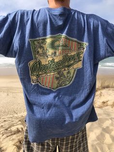 Vintage T Shirt Design, Beach Clothes, Wardrobe Goals, Unisex Clothes, Beach Vibes, Vintage Wear, Dream Wardrobe