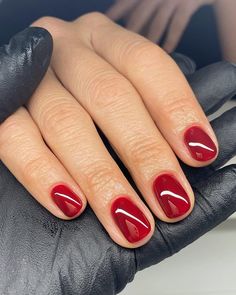 Classy Winter Nails, Natural Nails Manicure, Toes Nails, Subtle Nails, Red Nail Polish, Trendy Nail