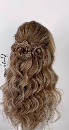 Cute Hairstyles For Homecoming Simple, Winter Ball Hairstyles Short Hair, Hair For Hoco Simple, Dance Hairstyles Simple, Hair Styles Princess, Hoco Hair Curly, Prom Hair Brunette, Hair Styles Fancy, Heavy Hairstyles