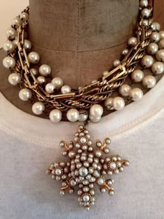 Layer Necklaces, Bijoux Art Deco, Bijoux Art Nouveau, The Necklace, A Necklace, Fabulous Jewelry, Jewelry Trends, Statement Jewelry, Pearl Jewelry