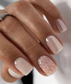 Matalic Nails Short, Summer Wedding Guest Nails, Kutek Disney, Subtle Nails, Colorful Nails, Smink Inspiration, Wedding Nail, Her Nails