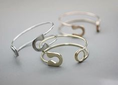 Cincin Diy, Safety Pin Jewelry, Diy Wire Jewelry, Cuff Bangle Bracelet, Easy Diy Art