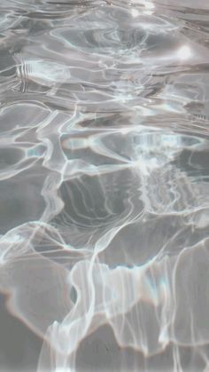 an image of water that looks like it is floating in the ocean or on land