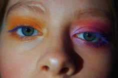 Purple Mascara Looks, Yellow Mascara, Purple And Blue Makeup, Purple Mascara, Make Up Inspo, Pink Eyeshadow