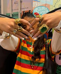 Arab Money, Maximalist Outfit, Old Money Girl, Jewellery Stack, Modern Grunge, No Boys, No Boys Allowed, Nails Jewelry, Nail Jewelry