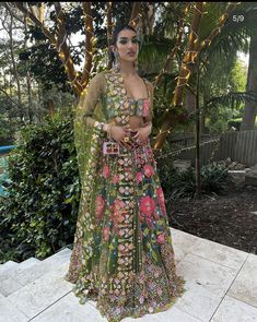 Mehendi Bride, Papa Don't Preach, Seema Gujral, Haldi Outfits, Crystal Embroidery, Latest Bridal Dresses, Bollywood Outfits, Embroidered Lehenga