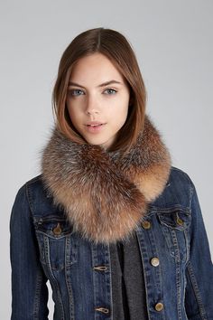 Crystal fur collar which can double as a headband. Secured with velcro tightly snug around your neckline. Wear it over your sweater or under your coat for added layer of warm fur. Fur Collar Outfit, Fox Headband, Fox Fur Scarf, Green Fur, Scarf Outfit, Fur Accessories, Fur Scarf, Silver Fox, Fur Hood