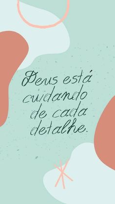 the words are written in spanish on a green background with pink and white shapes around it