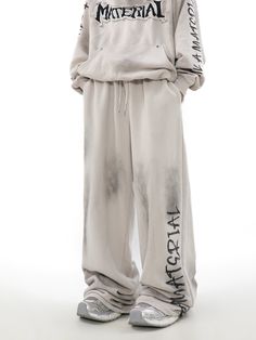 Urban Art Wide Sweatpants - chiclara Summer Baggy Outfits, Bagy Jeans, Wide Sweatpants, Punk Street Style, Jeans Outfit Summer, Initial Design, Wide Leg Sweatpants, Graffiti Designs, Crop Top Dress