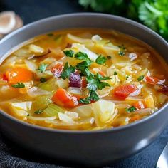 Soup Recipes Broth, Cabbage Detox Soup, Healthy Cabbage Soup, Soup With Beans, Quick Soups, Cabbage Fat Burning Soup, Cabbage Health Benefits, Healthy Cabbage, Low Carb Starbucks