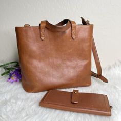 Madewell The Zip-Top Transport Crossbody Bag Post Wallet Color English Saddle | eBay English Saddle, Gorgeous Bags, Vegetable Tanned Leather, Zip Top, Saddle, Madewell, Crossbody Bag, Exterior, Wallet