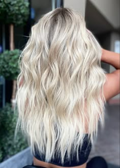 All Blonde With Shadow Root, Blonde Hair W Shadow Root, All Over Blonde With Shadow Root, Blonde Hair Inspo Shadow Root, Summer Blonde With Shadow Root, Blond Hair Shadow Roots, Blonde Highlights With Root Shadow, Blonde Hair Coloring, Solid Blonde With Shadow Root