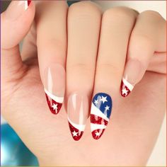 Usa Flag Nail Art, 4of July Nails Simple, Usa Flag Nails, America Nails Designs, Veterans Day Nails, Simple Patriotic Nails, Nail 4th Of July, Fourth Of July Nail Ideas, 4 Of July Nails