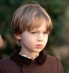 Caroline Von Monaco, Baby Royal, Boy Haircuts Long, Beatrice Borromeo, Girls Short Haircuts, 얼굴 그리기, Baby George, Face Characters