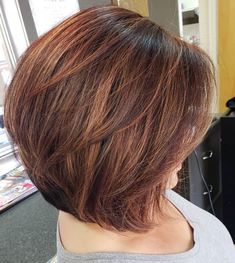 Voluminous Layered Bob Blowout Bob Pendek, Medium Bob Haircut, Layered Bob Haircuts, Medium Bob, Stacked Bob Haircut, Medium Bob Hairstyles, Choppy Bob Hairstyles, Long Bob Haircuts, Layered Bob Hairstyles