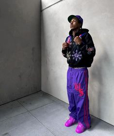 Nylon Pants Outfit Men, Quan Outfits, Hood Outfits, Drippy Fits, Outfit Ideas Inspiration, Fye Fits, Street Wear Outfits