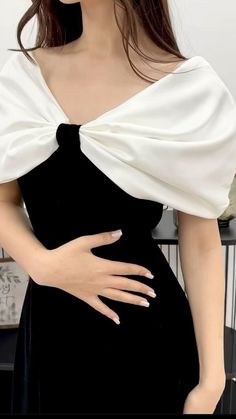 #dress #prettylittlething #blackandwhite #fashion Stylish Short Dresses, Dresses Classy, Women Dresses Classy, Modest Dresses Casual, Fancy Dresses Long, Elegant Dresses Classy, Quick Outfits, Ball Gowns Evening, Diy Recipes