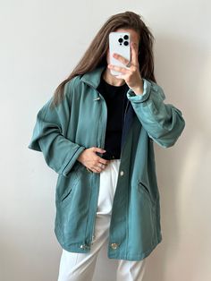 "Vintage oversized parka in green, padded, made of 100% polyester, perfect vintage condition  Measurements: Shoulders 54 cm / 21.3\" Sleeve length 63 cm / 24.8\" Overall length 84 cm / 33.1\" Bust from armpit to armpit 58 cm / 22.8\"" Oversized Parka, Green Parka, 90s Jacket, Jacket Coat, Parka, Vintage 90s, Vintage Outfits, Coats Jackets, Overalls