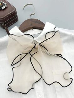 Contrast Binding Bow Tie | SHEIN USA Womens Ties, Bow Tie Women, Bow Outfit, Mesh Bows, Anime Dress, Fabric Bows, Black White Fashion, How To Sew, Wave Pattern