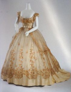 Anastasia Dress, 1860s Dresses, 18th Century Clothing, Century Clothing, Ball Dresses, Fashion Sewing