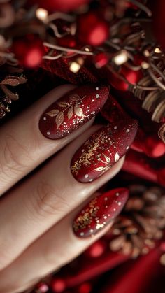 Stand out this holiday season with these Christmas Nails Unique ideas that are anything but ordinary! From classic Chistmas Nails to creative Gingerbread Nails Acrylic, we’ve got all the inspo you need. 🎅✨ Add a sweet twist with Gingerbread Nail Designs and Gingerbread Nail Art that’ll make your nails look good enough to eat! For a festive flair, try bold Red Nail Designs or mix it up with intricate Xmas Nail Designs. These Themed Nail Art ideas are sure to turn heads at every holiday party. ... Xmas Nail Designs, Holiday Manicure, Latest Nail Designs, Candy Cane Nails, Christmas Gel, Red Christmas Nails, Winter Nails Acrylic, Christmas Nails Easy