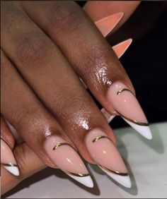 Natural Vacation Nails, Gold Line Nails, Line Nails, White French Nails, Gel X Nails, X Nails, Nail Art Gel, Lines On Nails, Classy Acrylic Nails