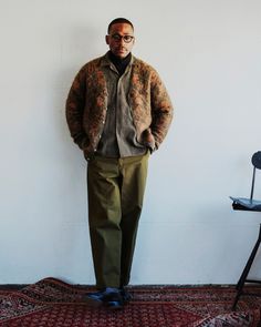 BEAMS PLUS FW21 Collection, Lookbook, Release Date Masculine Outfit Ideas, Outfits Masculine, Layered Jackets, Outfits Layout, Queer Clothes, Beams Plus, Functional Clothing, Outfit Layout, Basic Wear