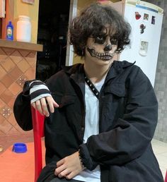 Catrin Aesthetic, Halloween Costumes Aesthetic Boy, Hot Halloween Costumes For Men, Skeleton Makeup Men, Hot Halloween Costumes For Guys, Men Halloween Costume Ideas, Makeup Halloween Hombre, Mens Halloween Costumes Ideas Guys, Halloween Costumes Guys