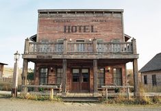 an old building with a sign that reads crystal palace hotel