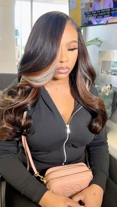 18th Birthday Hair Ideas, Black Weave With Highlights, Black Under Blonde Hair, Tri Color Hair, Hair Color Black Women, Hair Styling Products, Quick Weave Hairstyles