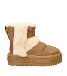 Stay Flexible, Ugg Ankle Boots, Ugg Style, Tan Boots, Black Suede Boots, Warming Up, Ugg Classic, Classic Boots, Genuine Leather Belt