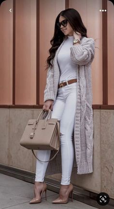 Cardigans Outfits, Dressing Tips, Met Gala Outfits, Stylish Winter Outfits, Trendy Outfits Winter, Adorable Outfits, Plane Travel, Trendy Fall Outfits, Trending Fashion