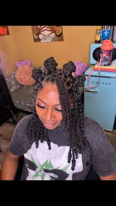 Loc’d by Lotus 🪷 on Instagram: "can’t say i haven’t been on the go allll summer long  ~ summer time is slowly coming to an end & i’ll be showing all of the amazing styles i’ve done these past few months! hope you all enjoy 💫~ bantu knot tiara with curls & a side bang 🩷✨ her lashes, her skin + this vaycay style???? 1000/10 😍🌴  ‼️ this is my ONLY BUSINESS PAGE. i’m NOT associated with TikTok or any other platforms.‼️ •  LIKE | SHARE | TAG !   #locs #locstyles #instantlocs #womenwithlocs #kidswithlocs #starterlocs #baltimorelocs #dmvlocs #dmvhair #locmaintanence #marylandloctician #laurelhairstylist #virginialoctian #cosmetoloy #celebrityloctician #dmvhairstylist #loctician #starterlocstyles #locjourney #naturalhair #retwist #locretwist #celebrityloctician #explorepage #marylandstylist # Locs Hairstyles For Homecoming, Loc Styles Two Buns, Easy Loc Styles To Do At Home, Loc Hairstyles Half Up Half Down, Feed In Loc Styles, Locs Bantu Knot Styles, Birthday Loc Hairstyles, Loc Styles No Retwist Medium, Dreadlock Retwist Styles