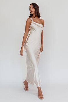 Shop the Carmel One-Shoulder Sash Maxi Dress Champagne | Selfie Leslie White Satin Midi Dress, White Satin Dress, Selfie Leslie, Dress Champagne, Dress One Shoulder, Concert Fits, Grad Dresses, Satin Maxi, Iron Material