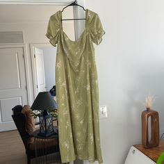 Bought For A Bridesmaid Dress But Decided To Wear Something Else. Brand New With Tags Never Worn. Https://Parkandfifthco.Com/Products/Meyer-Dress-2?_pos=1&_sid=C335acaf2&_ss=R Green Maxi Dress With Square Neck For Brunch, Something Else, Bridesmaid Dress, Green Color, Green Colors, Bridesmaid Dresses, Brand New, Tags, Green