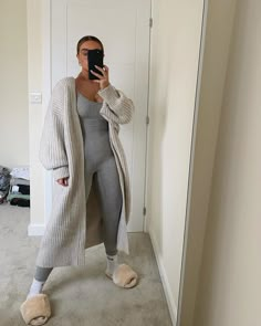 Look Legging, Mode Zara, Loungewear Outfits, Pastel Outfit, Chill Outfits, Cute Comfy Outfits, Cozy Outfit, Looks Chic, Mode Inspo