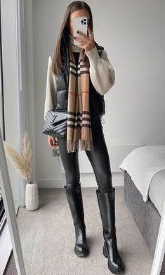 What Em Wore, Outfits Leggins, Outfit Botas, Boxing Day, Fashion Weeks, Casual Winter Outfits, Basic Outfits, Mode Inspiration