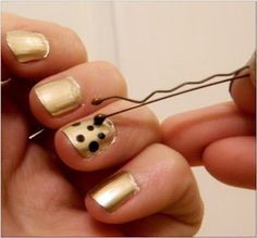 For DIY dots, just use a bobby pin. | 27 Lazy Girl Nail Art Ideas That Are Actually Easy Do It Yourself Nails, Unghie Sfumate, Polka Dot Nails, Dots Nails, Viria, Diy Nail Art, Bobby Pin, Girls Nails