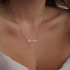 Carrie Bradshaw Necklace Jewelry, Carrie Bradshaw Name Necklace, Customize Name Necklace, Carrie Bradshaw Necklace, Name Necklace Aesthetic, Carrie Necklace, Name Necklace Silver, Name Necklace Gold, Necklace Outfit