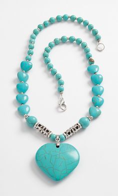 Turquoise Jewelry Diy Ideas, Turquoise Jewelry Diy, Heart Beaded Necklace, Handmade Necklace Designs, Turquoise Bead Jewelry, قلادات متدلية, Beaded Necklace Tutorial, Beaded Jewelry Necklaces, Pearl Necklace Designs