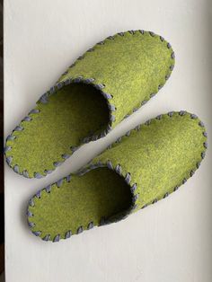 Hello dear friend. I offer to your attention a good product for daily home use - eco slippers made of premium quality dense felt. The material is comfortable, light, does not slip, washes perfectly in the washing machine. Reusable product. Please, before placing an order, choose the main color of the product and the color of the thread. I will also familiarize myself with the dimensional grid, the photo of which is attached. Green Non-slip Closed Toe Slippers, Green Flat Slippers With Rubber Sole, Comfortable Green Closed Toe Slippers, Comfortable Green Indoor Slippers, Green Casual Indoor Slippers, House Slippers Diy, Slippers Diy, Felt House, Felt Slippers