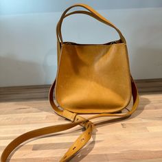 Madewell Sydney Crossbody Great Condition Minor Leather Marks. Madewell Bags, Crossbody Bags, Madewell, Sydney, Bag Lady, Leather, Women Shopping, Color