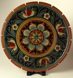 a decorative plate with an intricate design on it