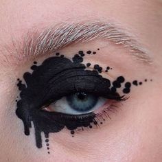 Men Eyeliner, Masc Makeup, Black Halloween Makeup, Experimental Makeup, Renn Faire, Summer Dates